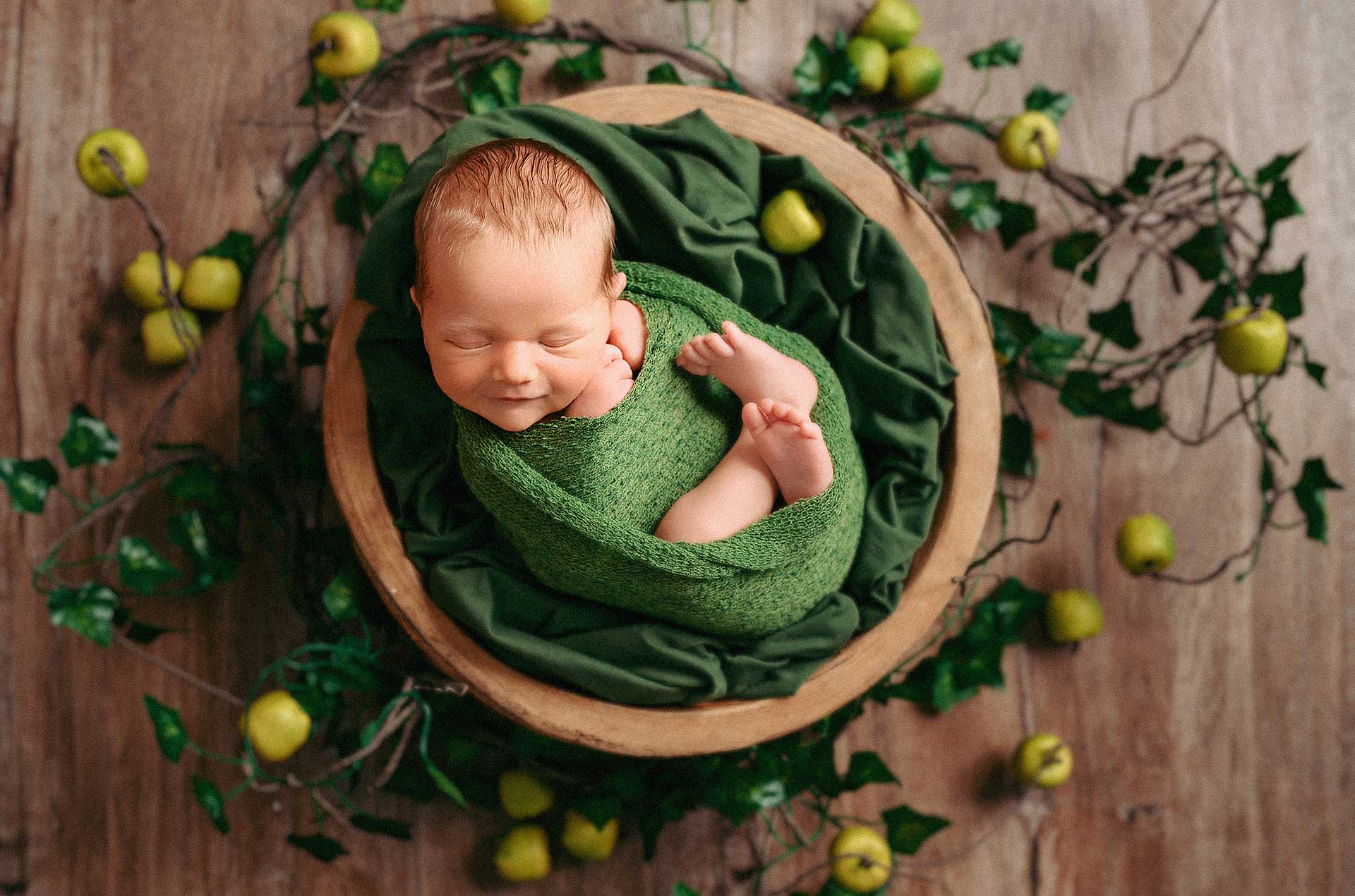 Neugeborenenfotografie Regensburg - Babyfotos mit viel Liebe zum Detail